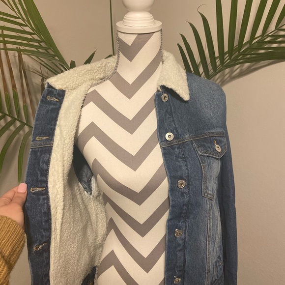 NEW! Sherpa Collard Jacket! ALL NEW - Picture 3 of 4